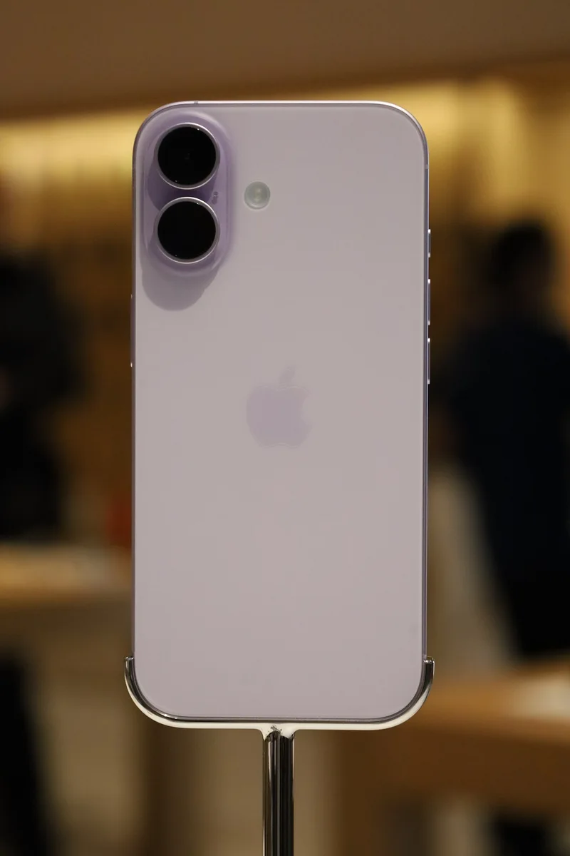 Apple iPhone 17 coloris lavande
